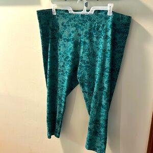 Old Navy Capris spring green floral patterened